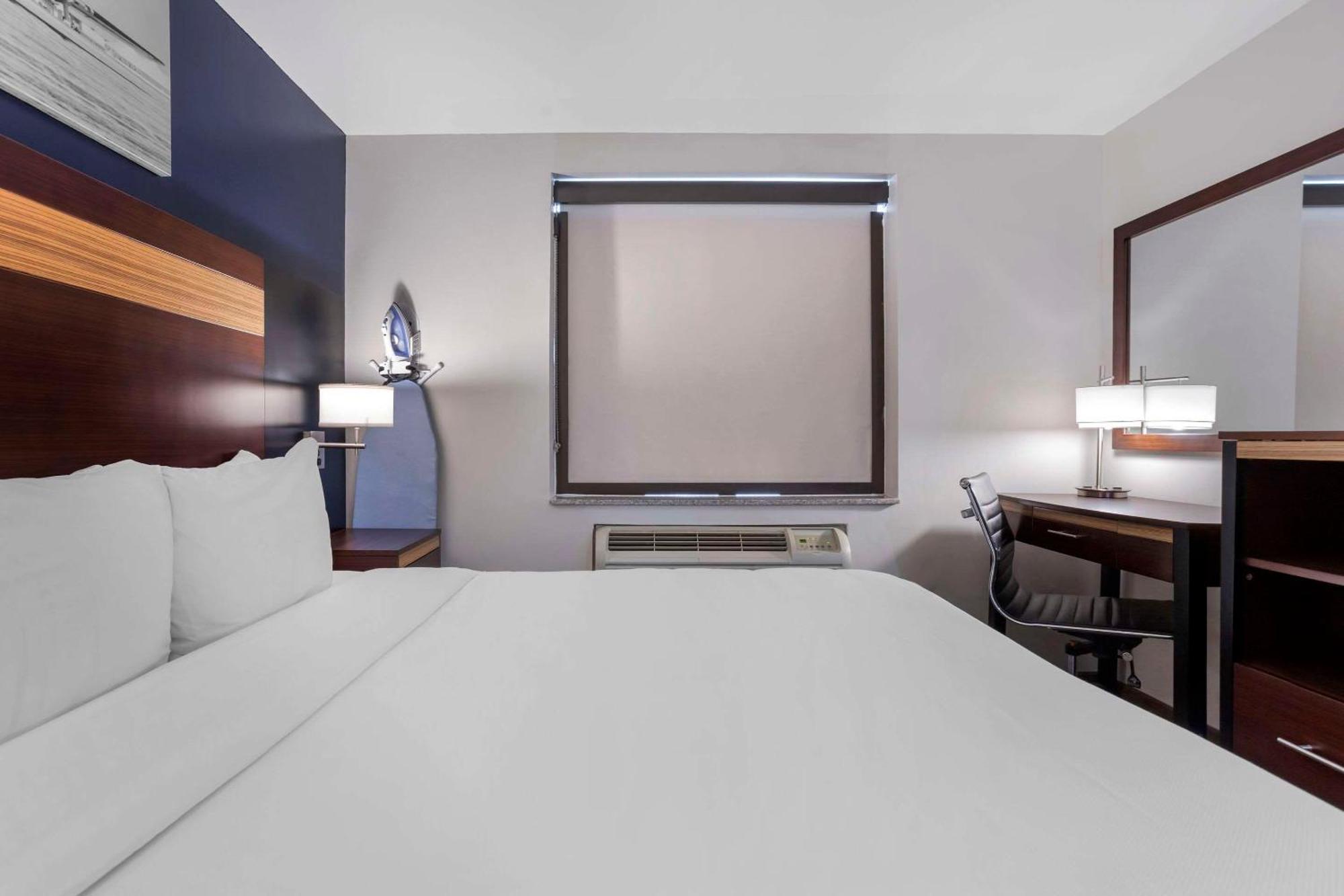 Avion Inn Near Lga Airport, Ascend Hotel Collection New York Exterior photo