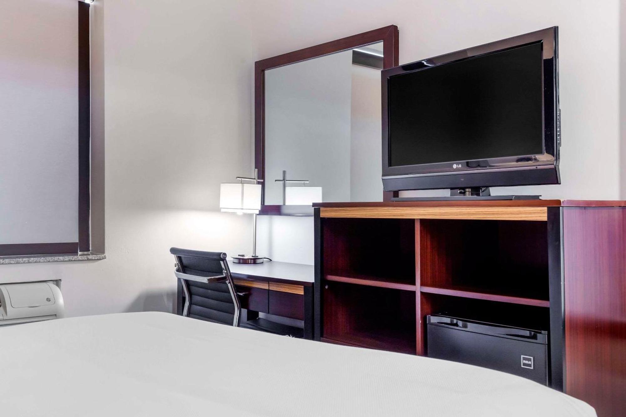 Avion Inn Near Lga Airport, Ascend Hotel Collection New York Exterior photo