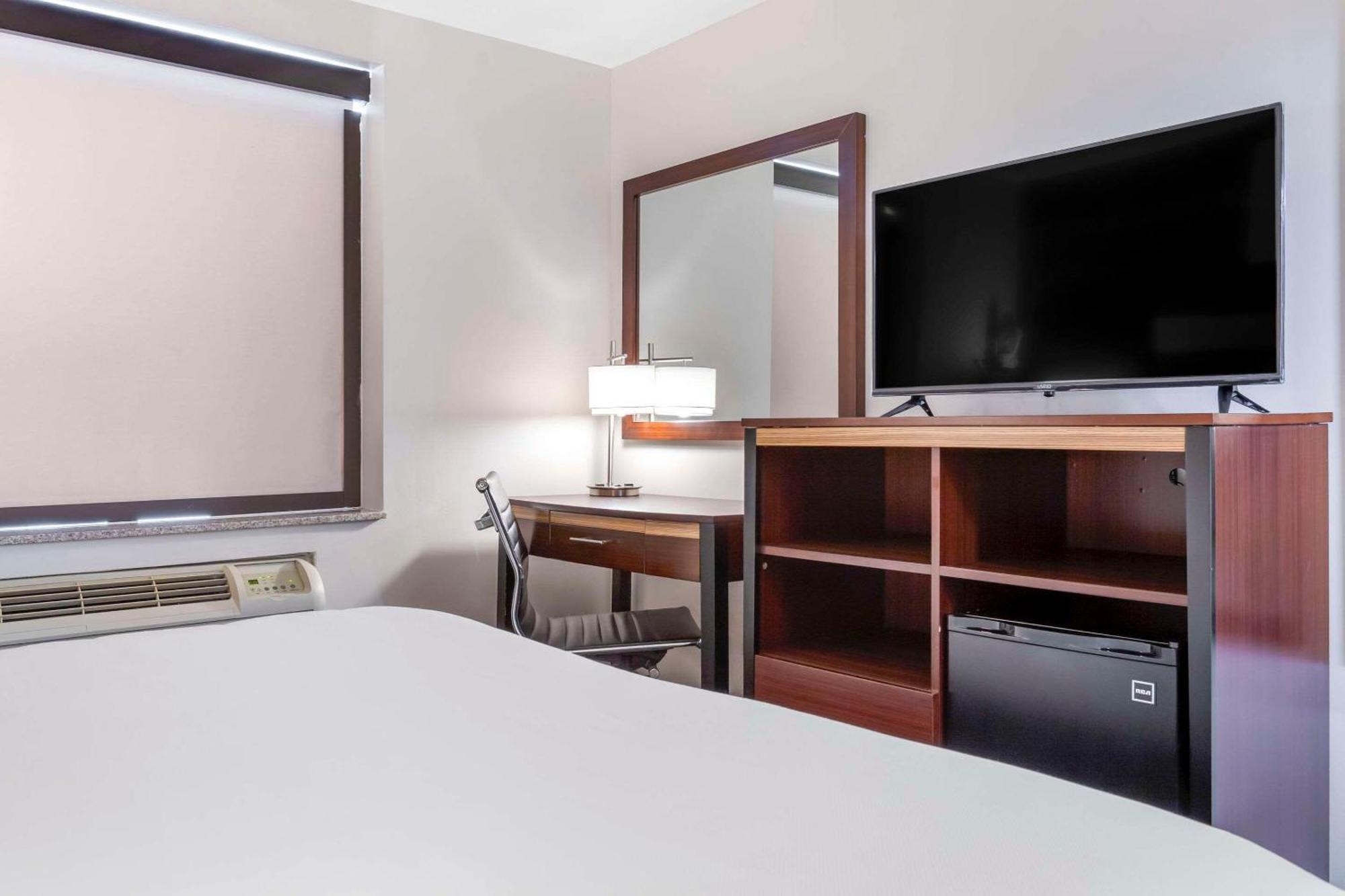Avion Inn Near Lga Airport, Ascend Hotel Collection New York Exterior photo