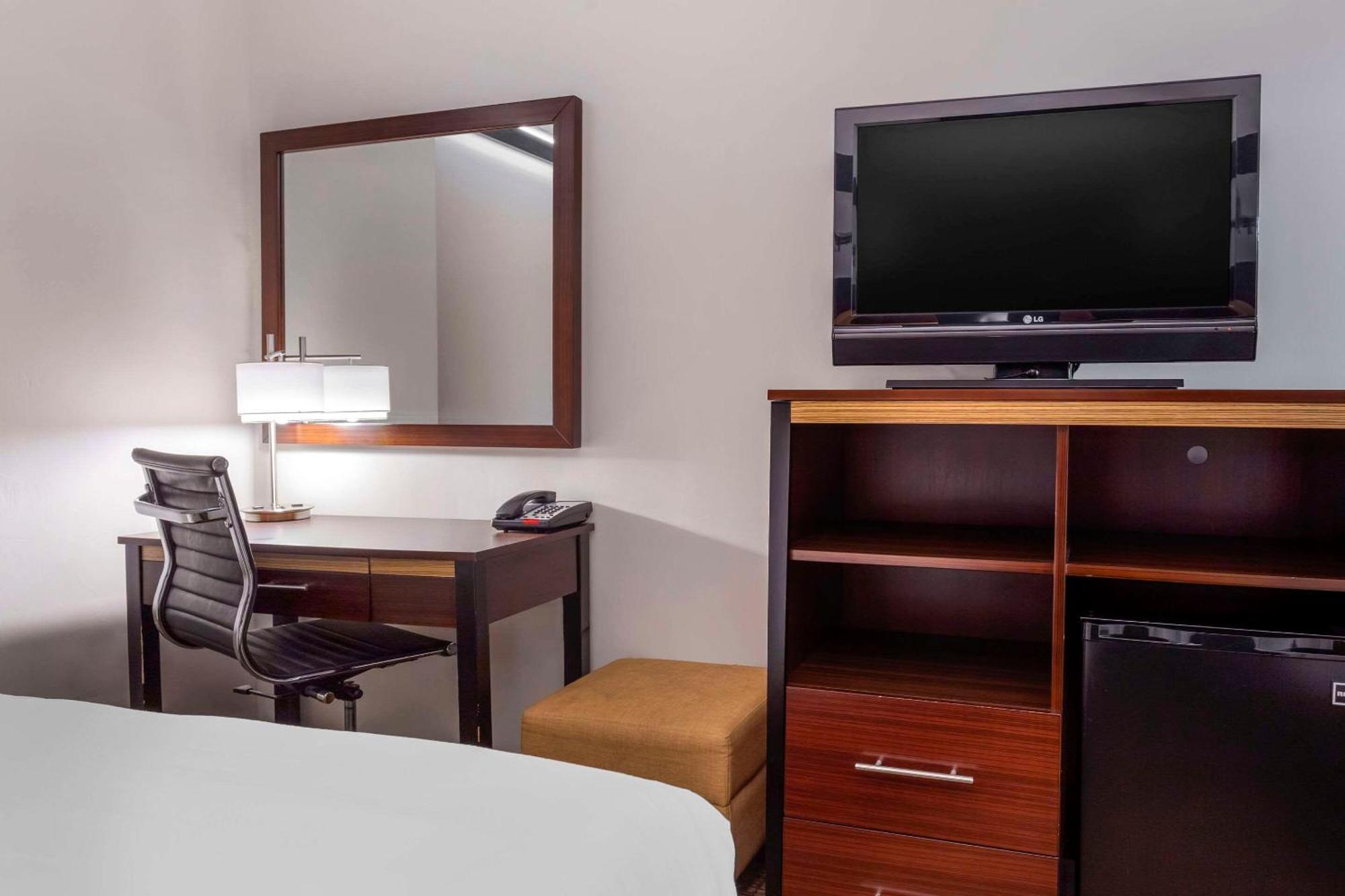 Avion Inn Near Lga Airport, Ascend Hotel Collection New York Exterior photo
